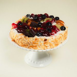Aveņu-putukrējuma torte